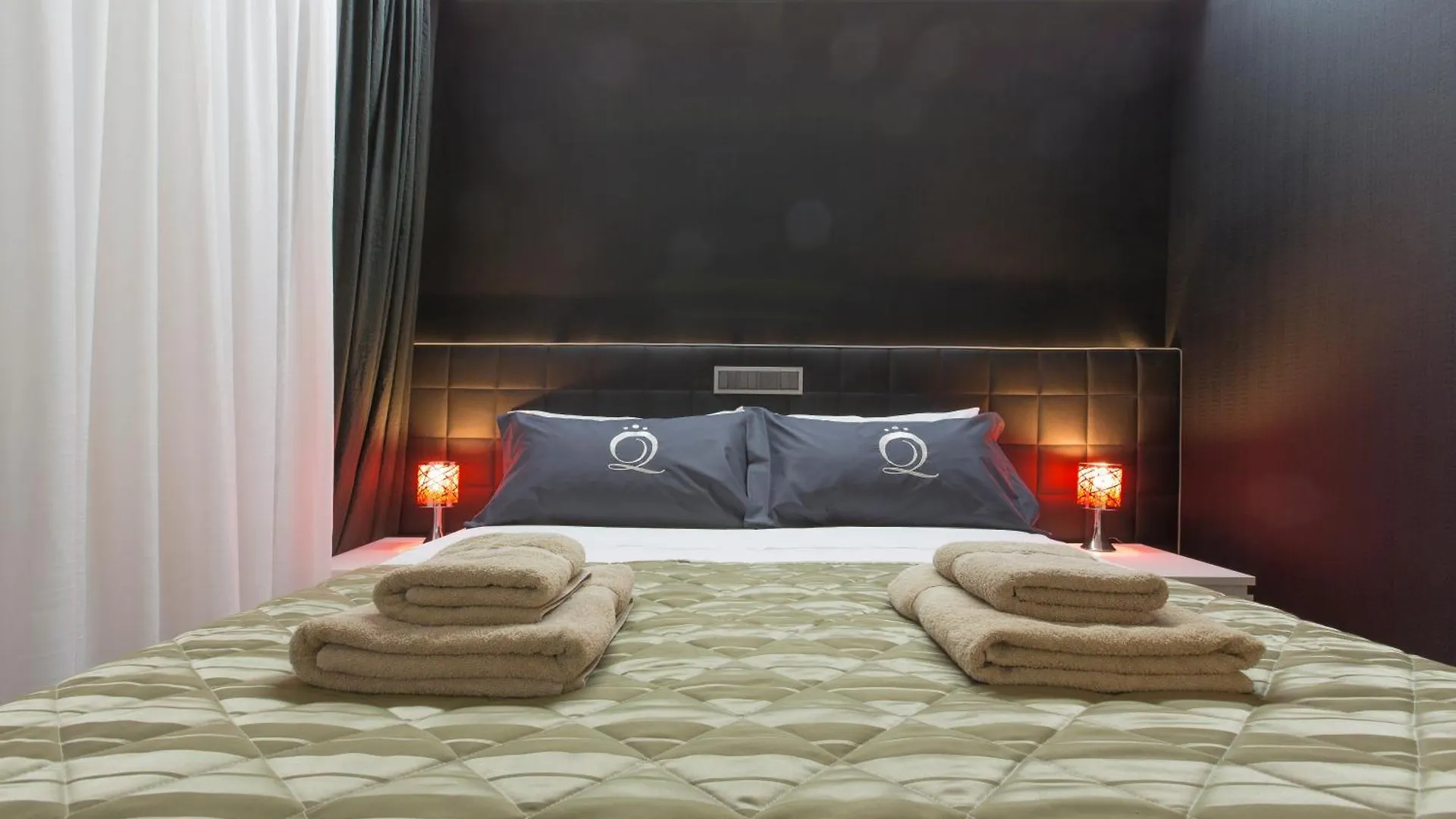 The Queen Luxury Apartments - Villa Medici Luxemburg 0*,  Luxemburg