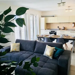 Apartment Art Deco 100m2 Flat 2 Min Walking From Train Station In Center, Free Parking And Terrace - 2b, Luxemburg